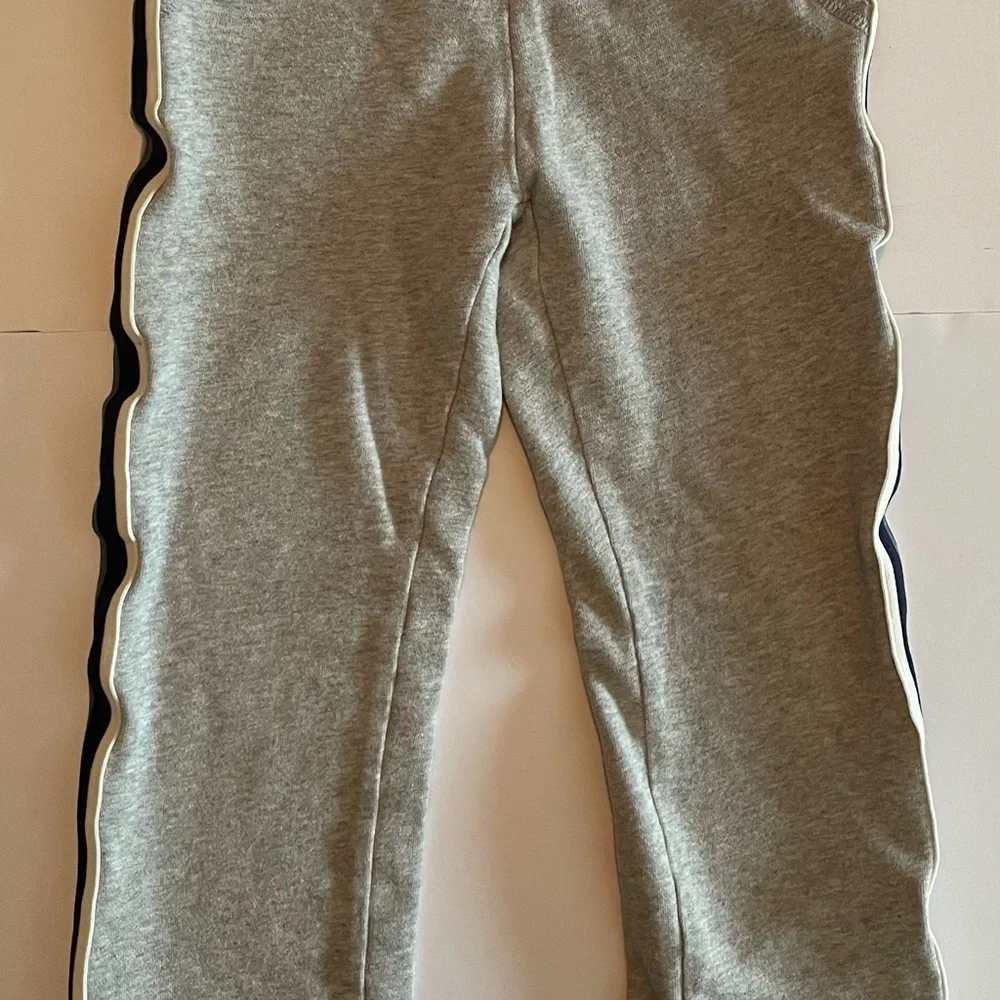 Carters Pull On Joggers With Draw String Stripe On Sides Boys Size 7 EUC